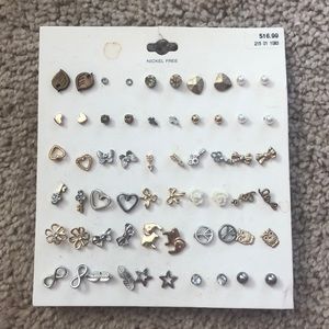 30 pairs of stud earrings